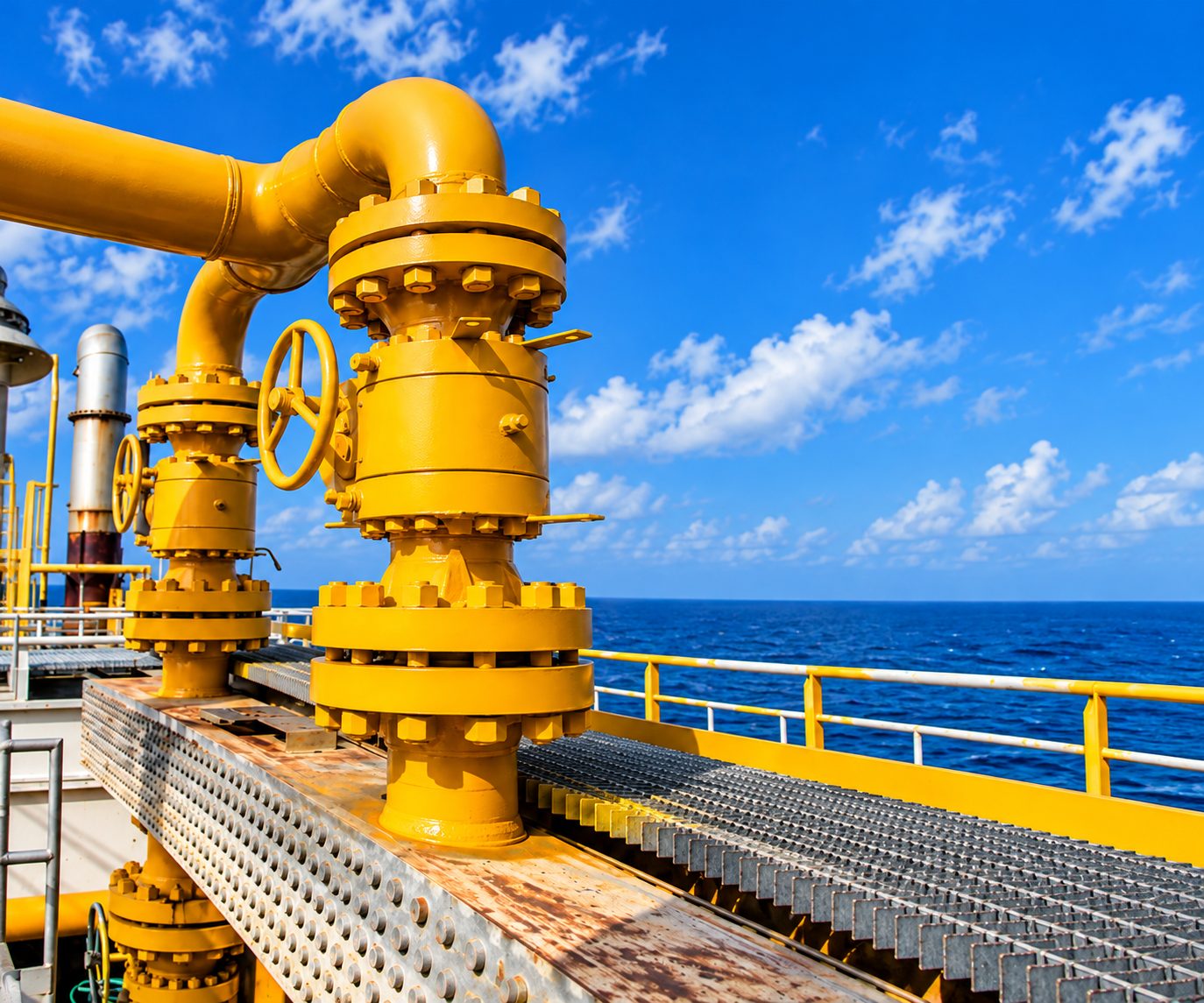 Tipos de válvulas utilizadas en instalaciones petroleras: compuerta, bola, globo y mariposa